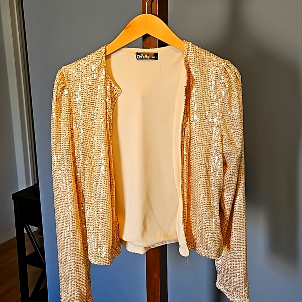 Chic Me women's sequined top L
